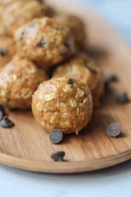 Free cookbook - Almond Butter Energy Bites